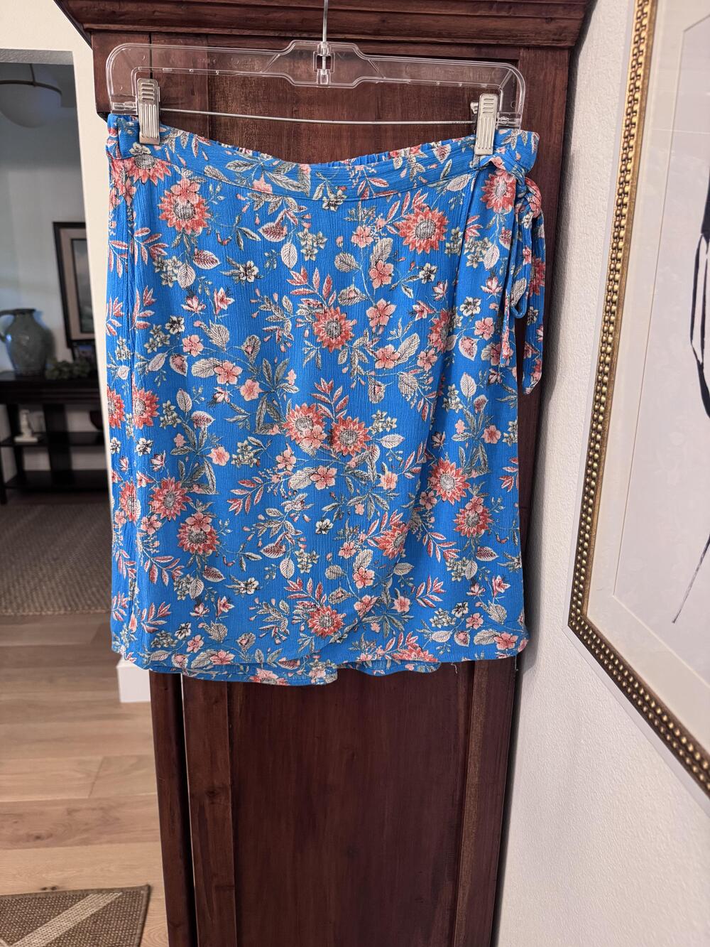Xhilaration Skirt Juniors Medium Blue Floral Wrap Elastic Waist Short Summer
